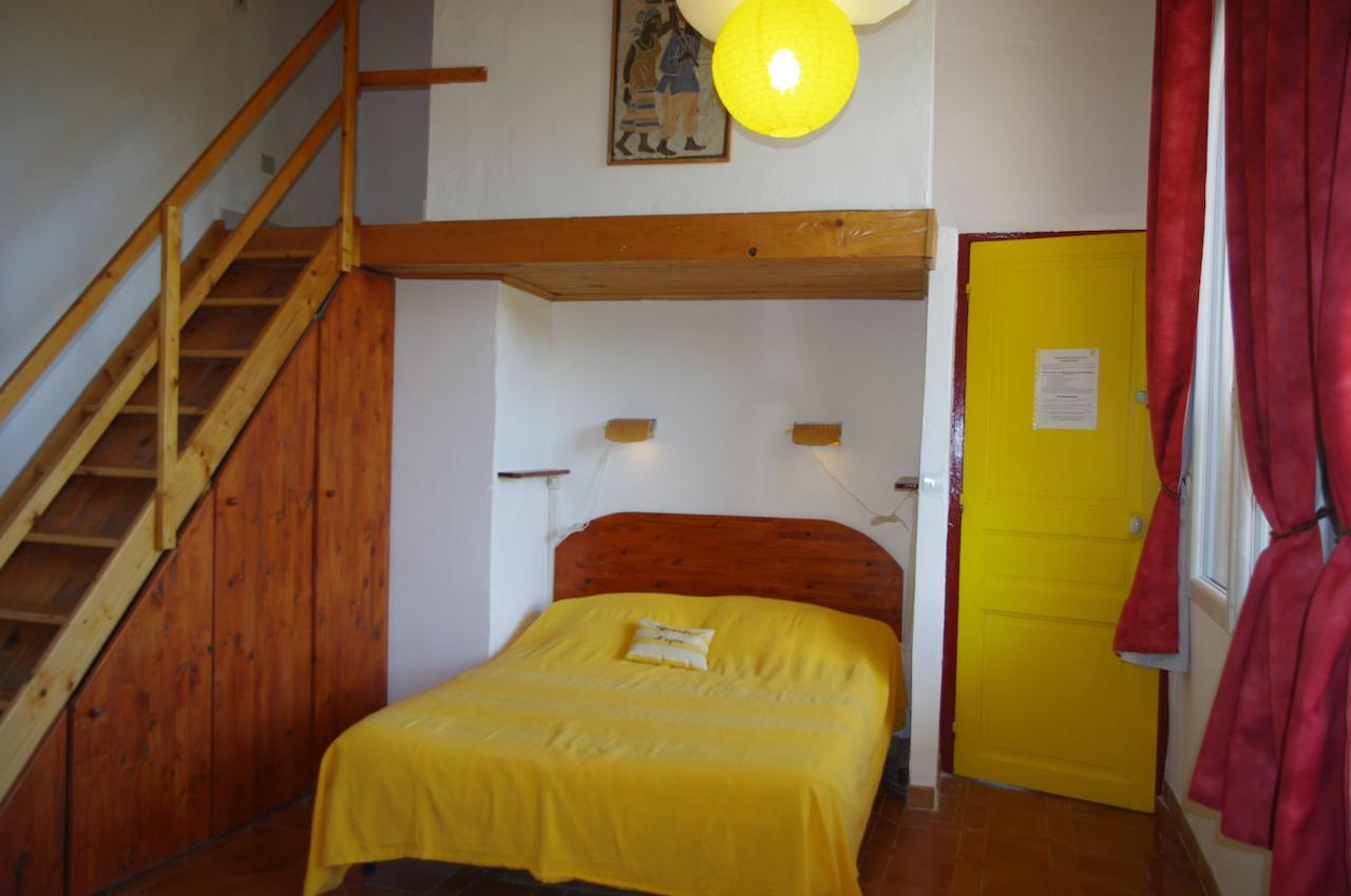 Chambres D'Hotes La Grange Au Negre Alba-la-Romaine Rum bild