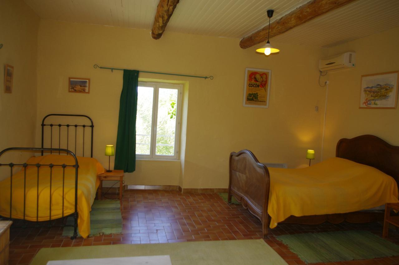 Chambres D'Hotes La Grange Au Negre Alba-la-Romaine Rum bild