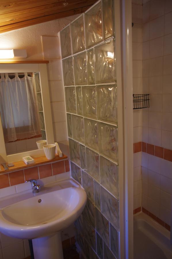 Chambres D'Hotes La Grange Au Negre Alba-la-Romaine Rum bild